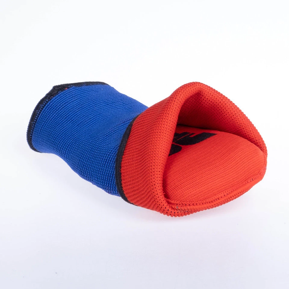 PROTECTION Fighter Reversible Elbow Guard - Blue/red 7 PROTECTION Fighter Reversible Elbow Guard - Blue/red