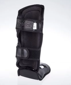 Fighter Shinguards Thai Ergo - Black/white, FSG-004BW PROTECTION